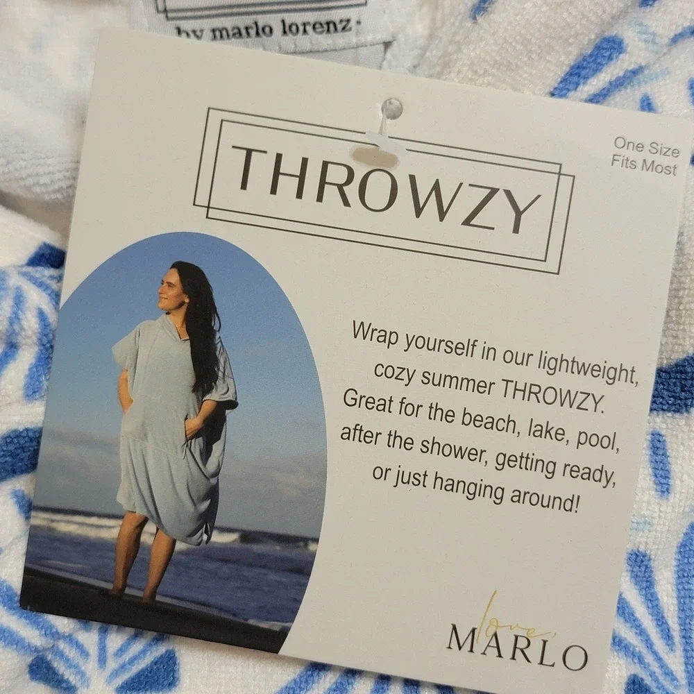 Throwzy by Marlo Hooded Coverup Women One Size Blue White Seashells Beach Poncho